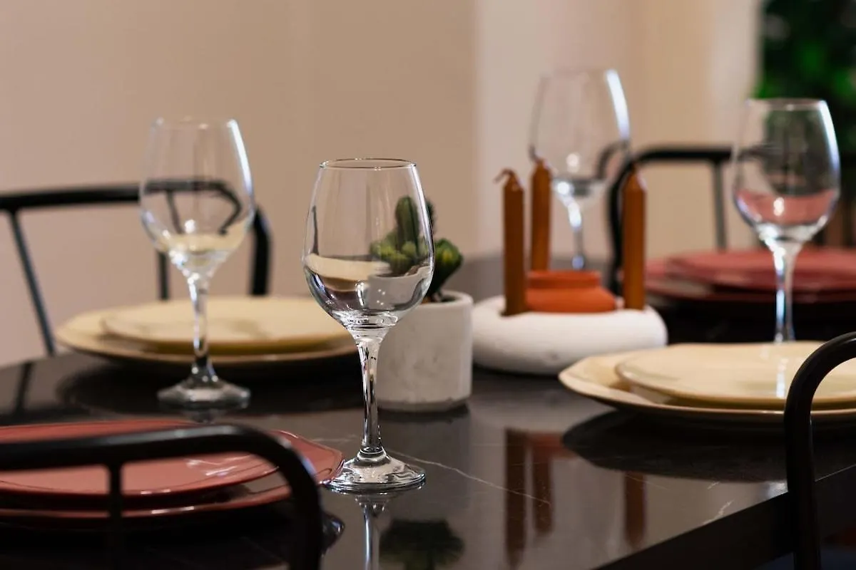 Spacious & Historic 2Br In Central Taksim Istanbul 0*,