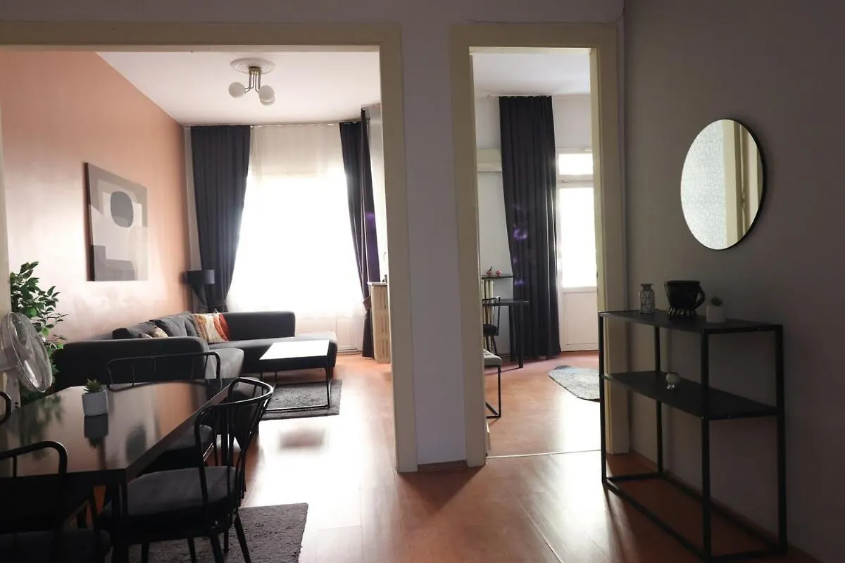 Lejlighed Spacious & Historic 2Br In Central Taksim Istanbul